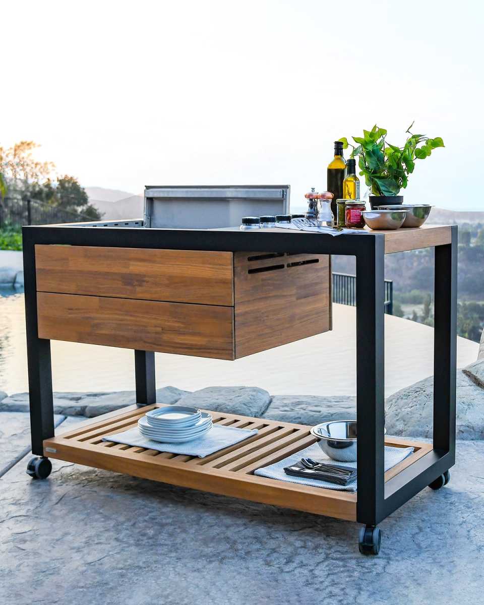 Outdoor Grilling Island