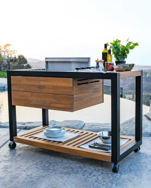 Outdoor Grilling Island