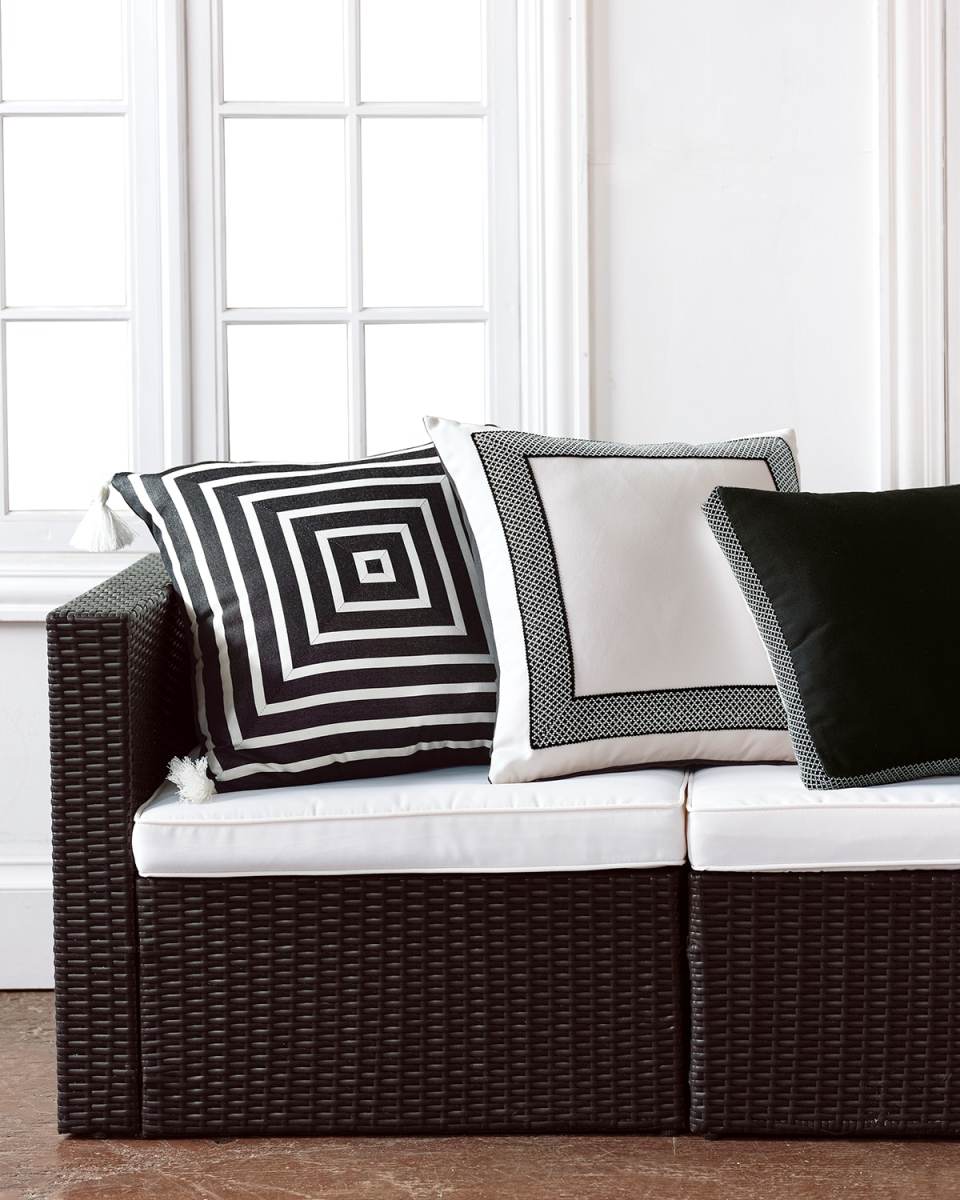 Colonial Tape Boxed Pillow