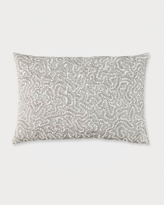 Maze Coral Decorative Pillow