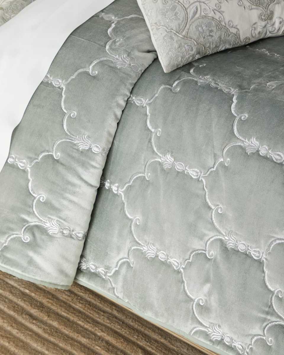 Montfort Metal Quilt,