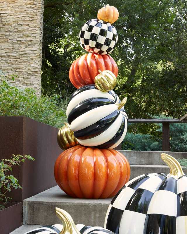 Pumpkin Patch Trophy Topiary