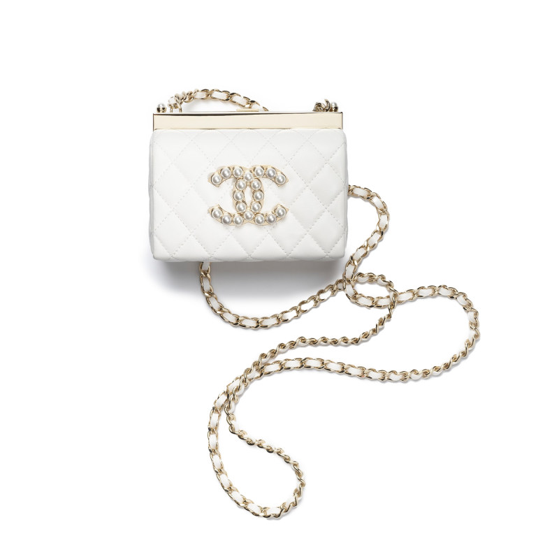 CHANEL Clutch with Chain
