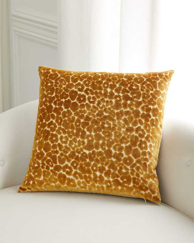 Dagne Pillow