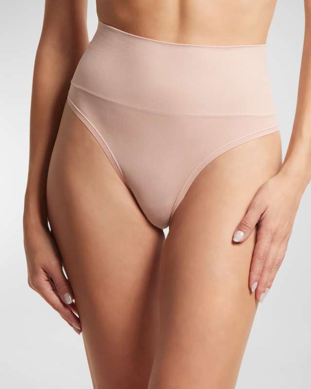Body Seamless Mid-Rise Thong