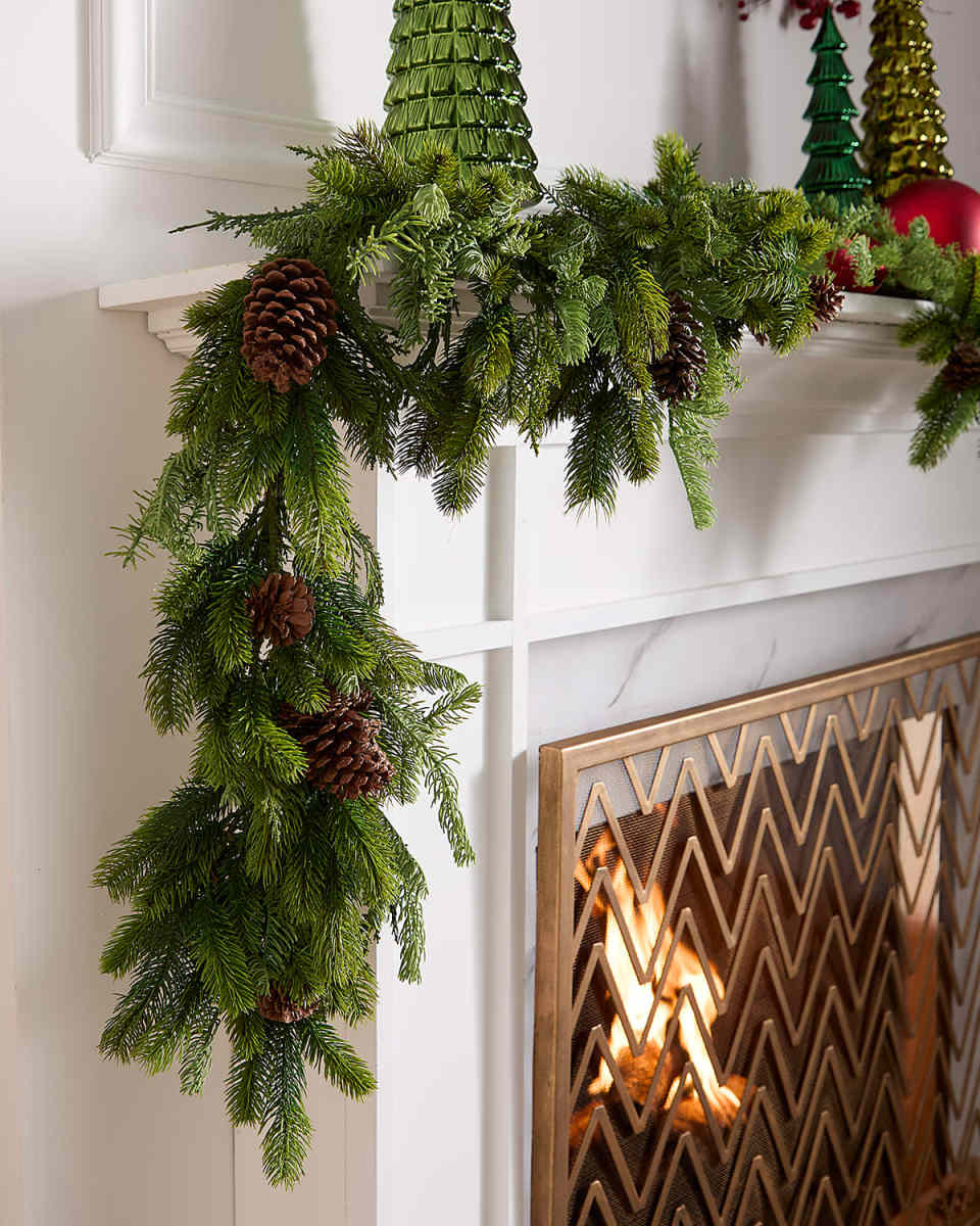 7.5' Mixed Pine Garland