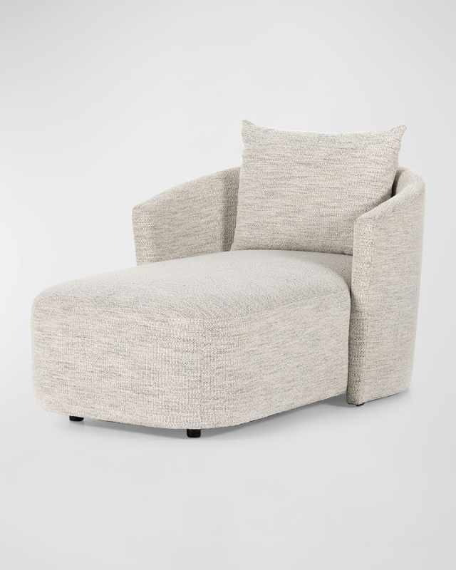 Farrah Chaise