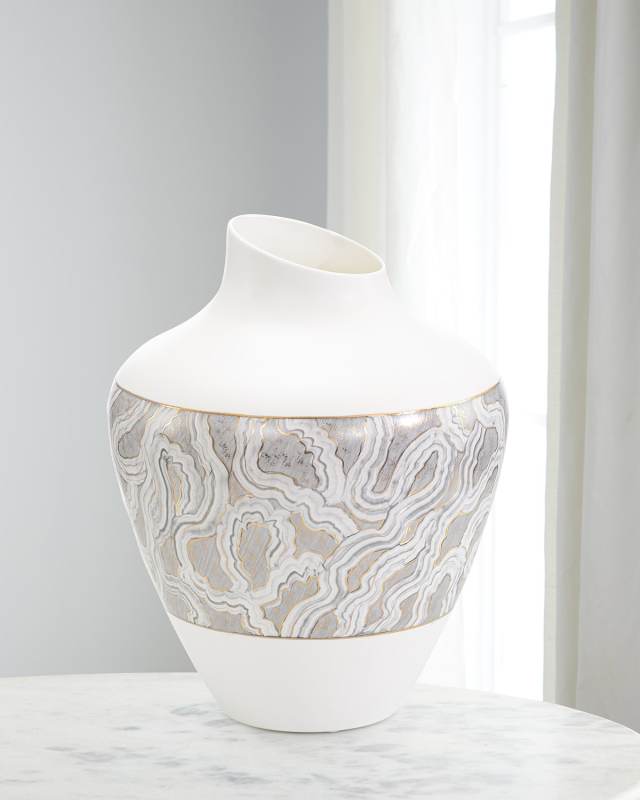 Amrita Vase I