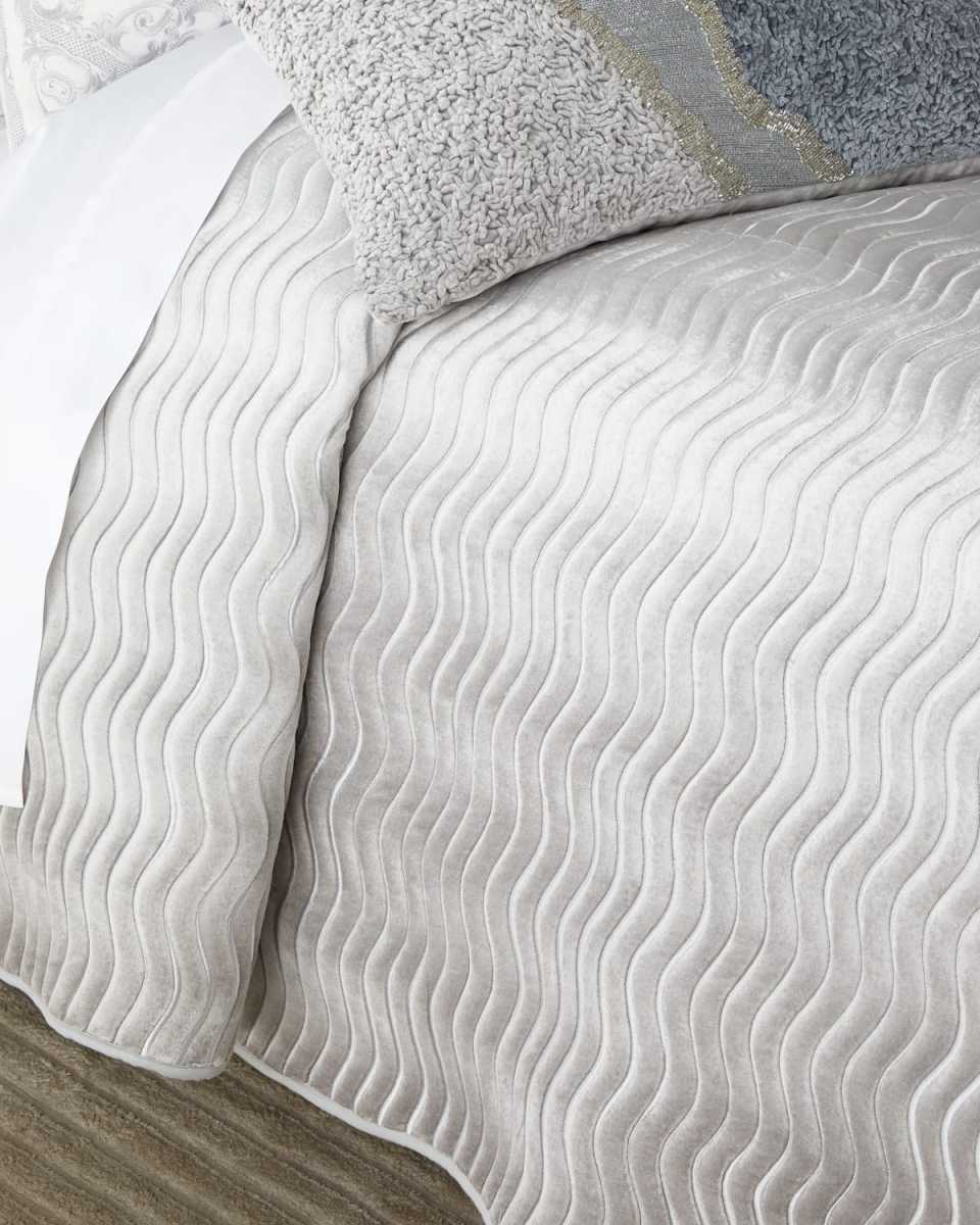 Taylor Wave Quilt,