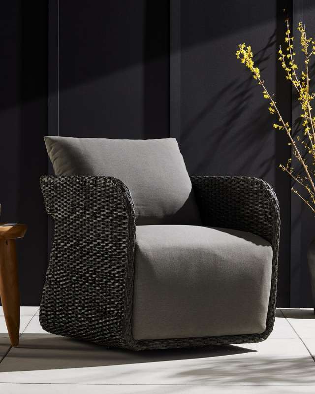 Geneva Outdoor Swivel Chair