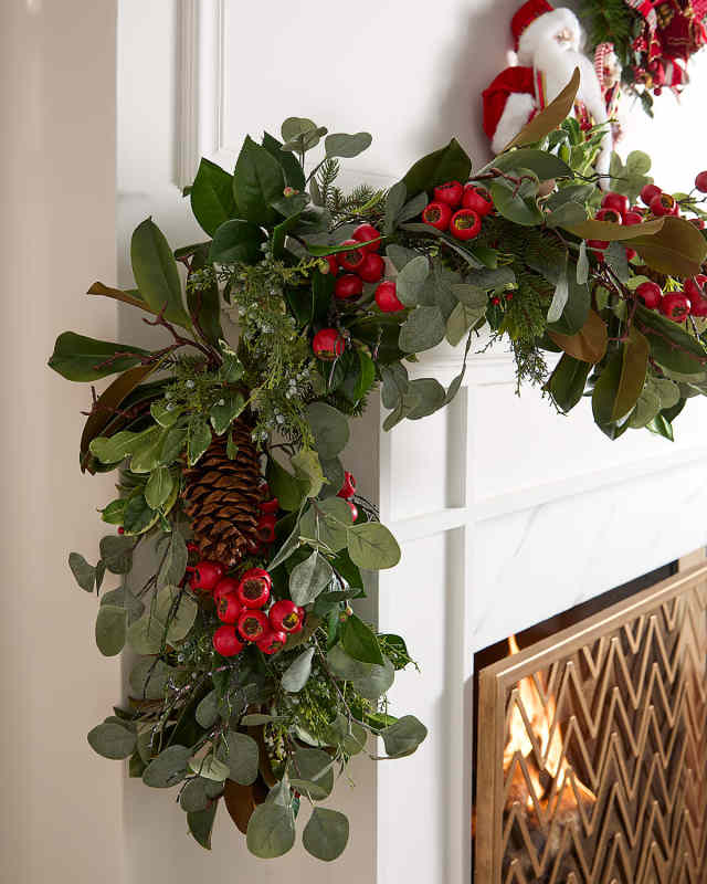Holiday Deluxe Garland 5'