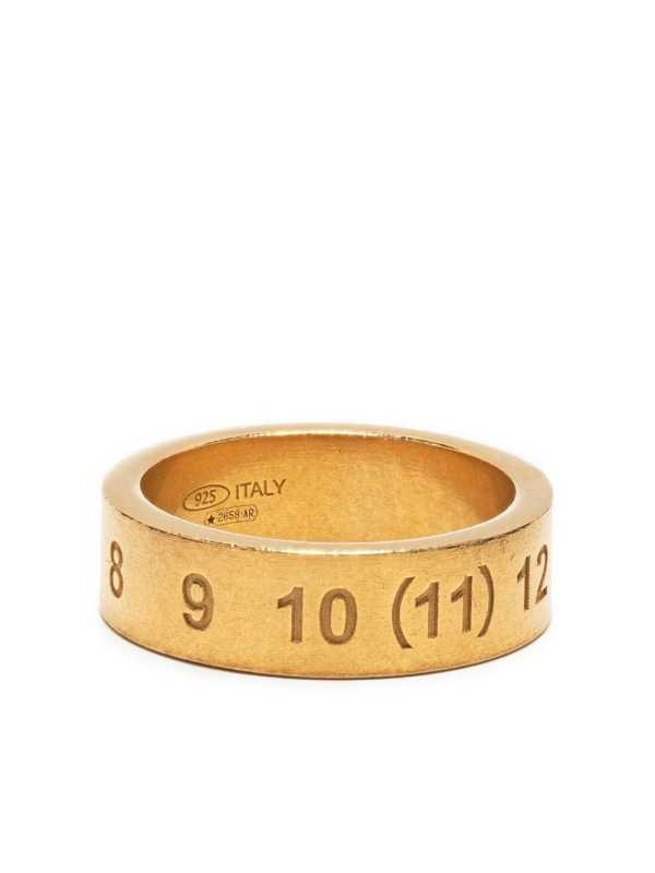 Numbers engraved band ring