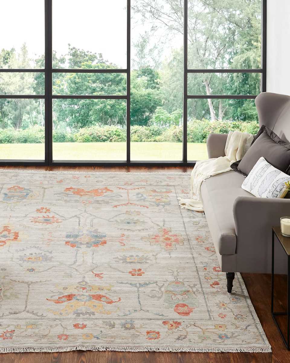 Hillcastle Hand Knotted Rug, 6' x 9'