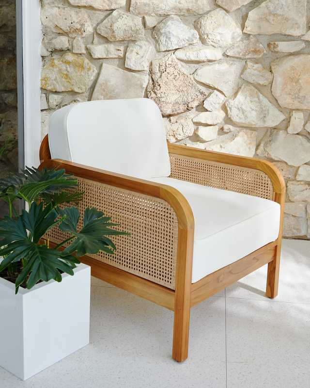 Merit Outdoor Chair