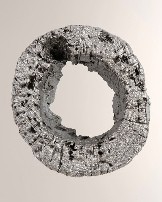 Cast Eroded Wood Circle Wall Tile