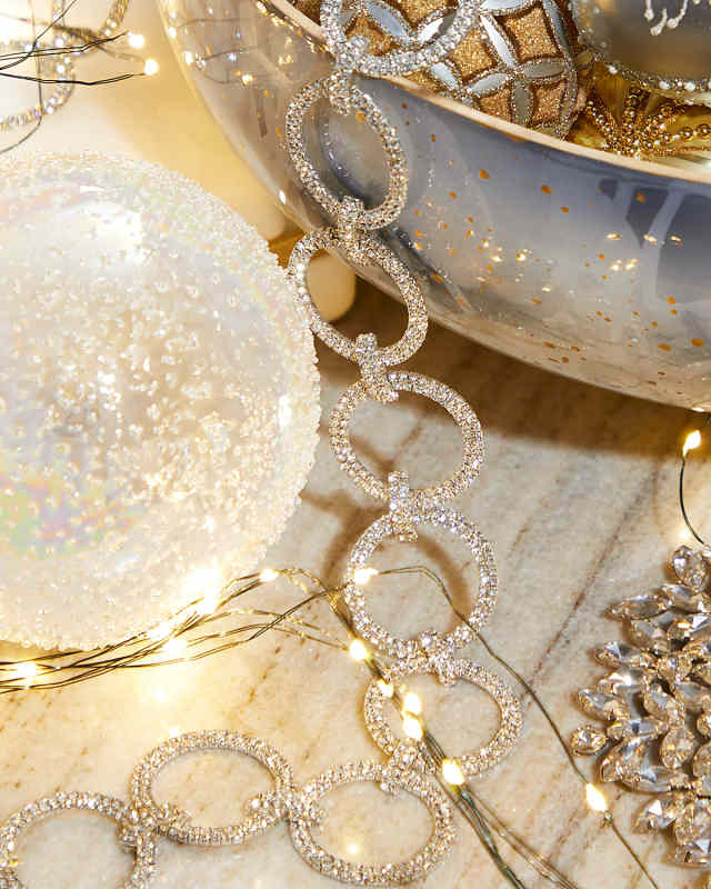 Embellished Circle Christmas Garland, 3 ft