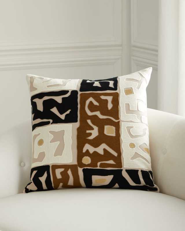 Colossi Pillow,