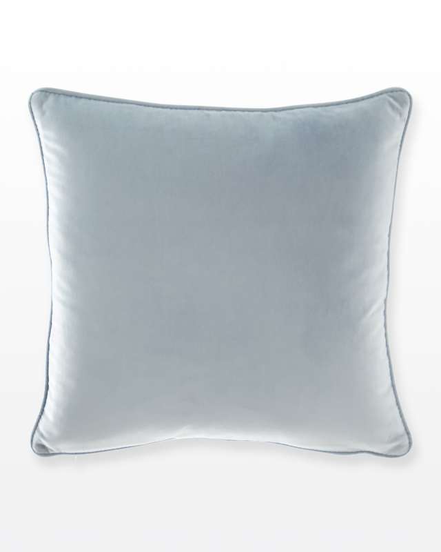 Manon 20" Velvet Pillow