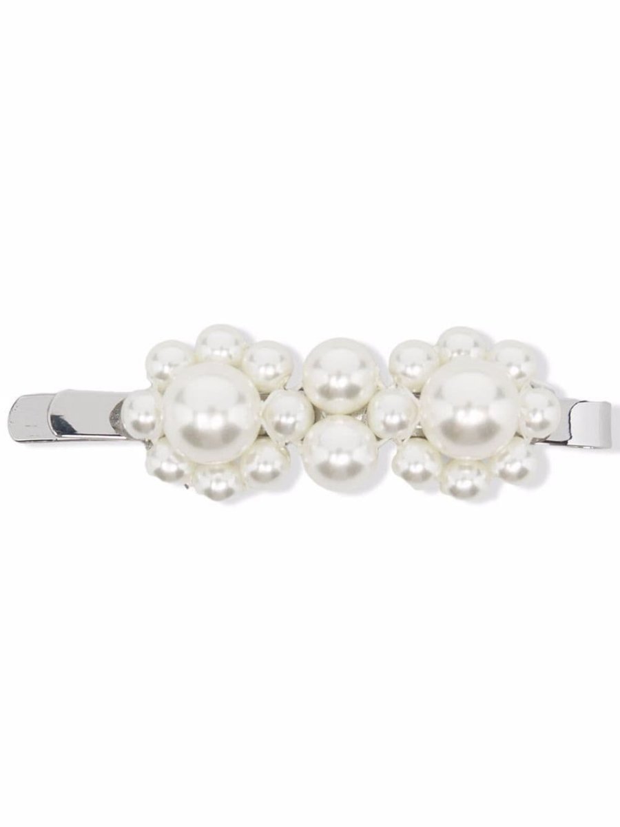 pearl-embellished hair clip