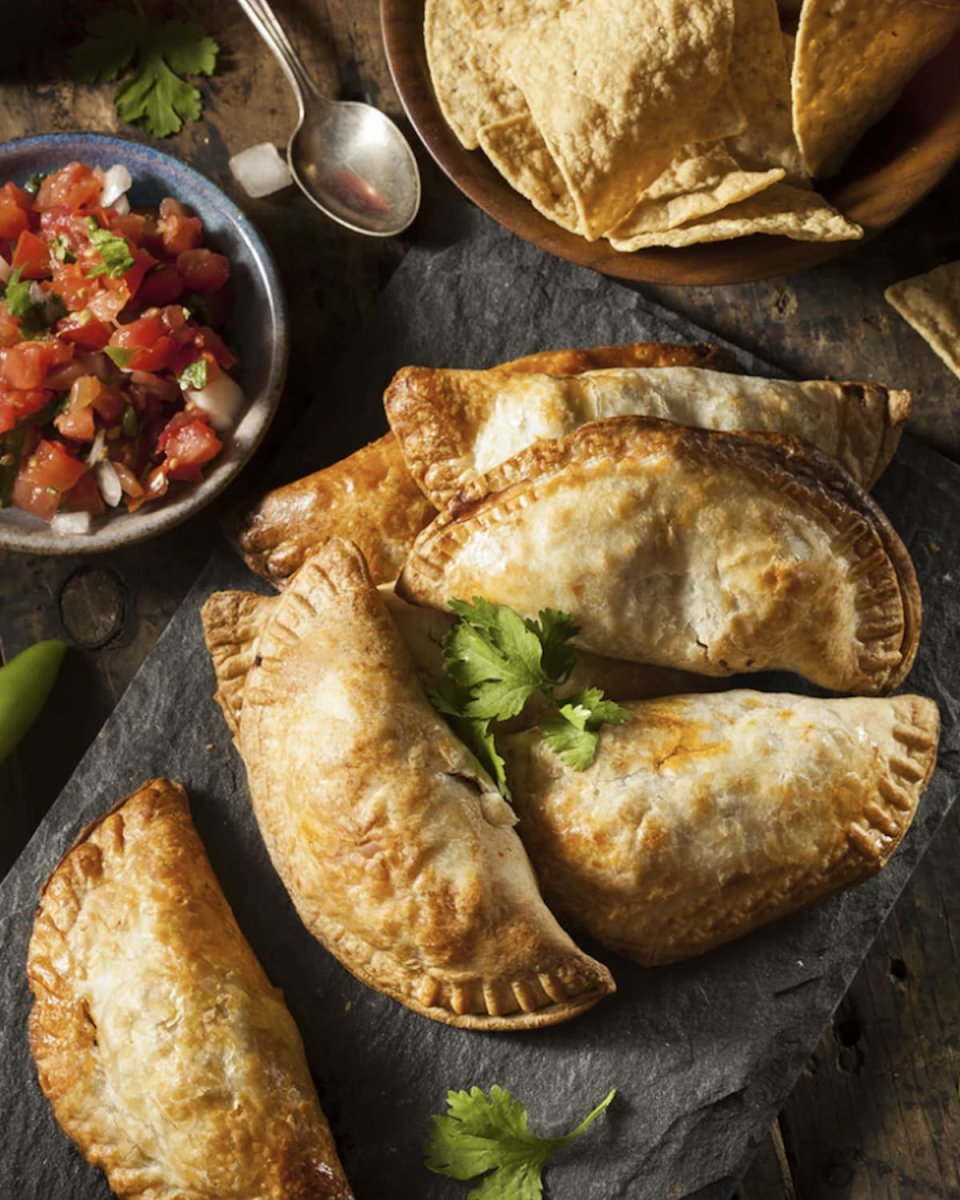 Chicken Empanadas, 10 Pieces - Serves 5-10