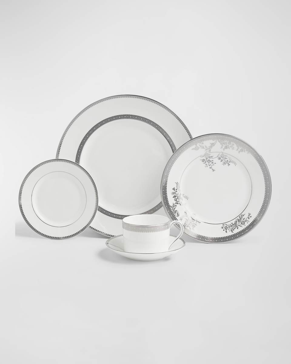 Vera Lace Five-Piece Place Setting