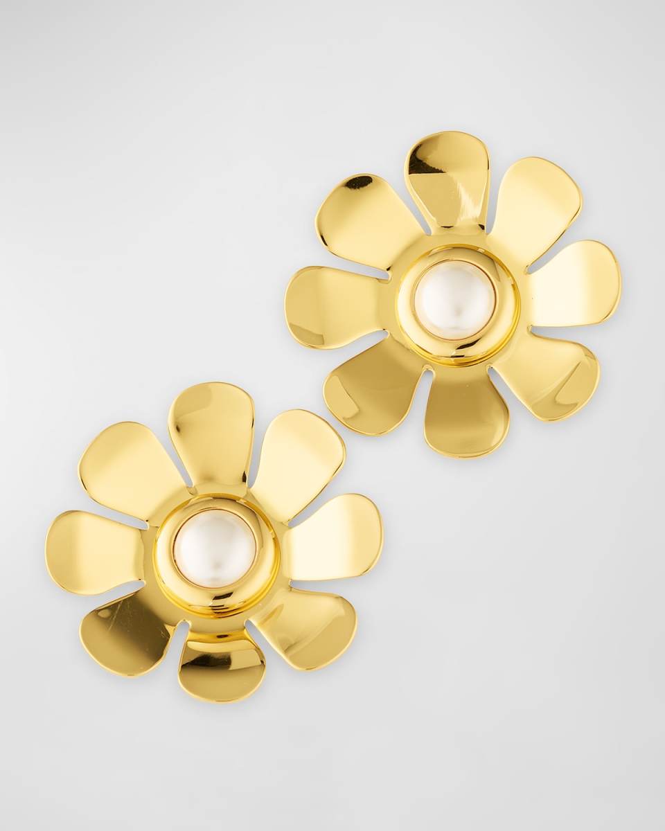 Daisy Button Earrings