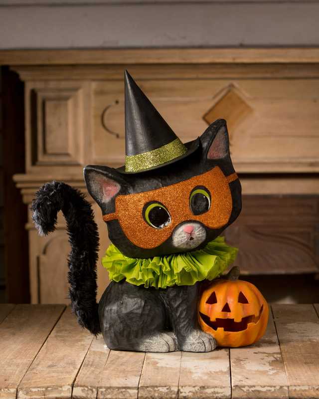 Halloween Kitty Binks Figure
