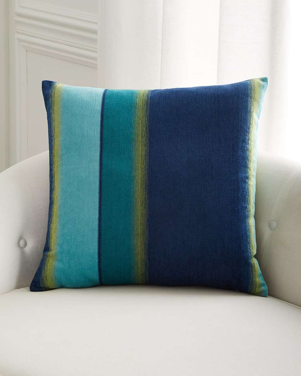 Kamara Pillow