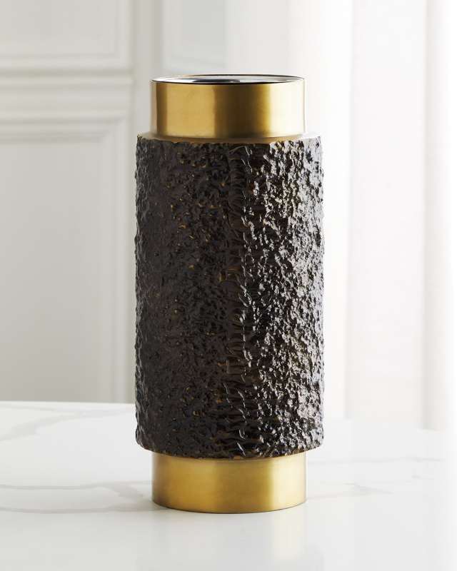 Roderick Vase