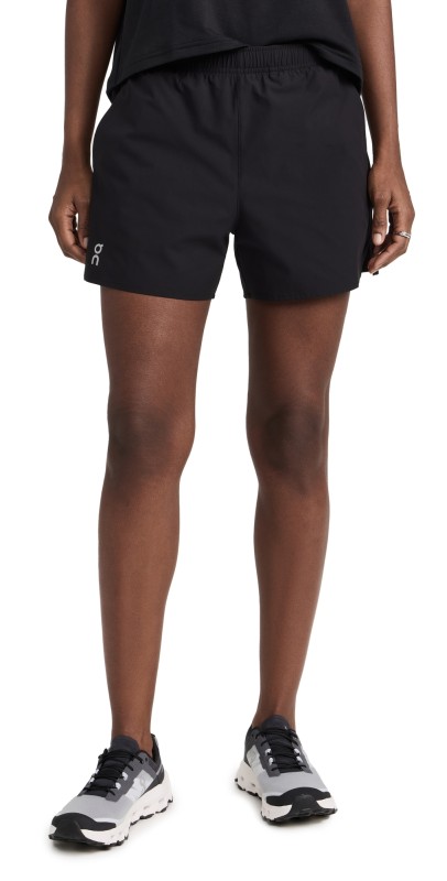 On Essentialhorts Black