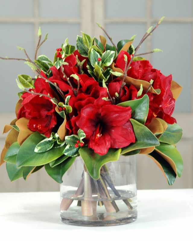 Amaryllis & Magnolia Leaf in Glass Vase