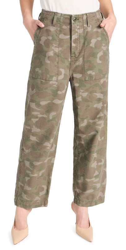 THE GREAT. The Admiral Pants Desert Camo