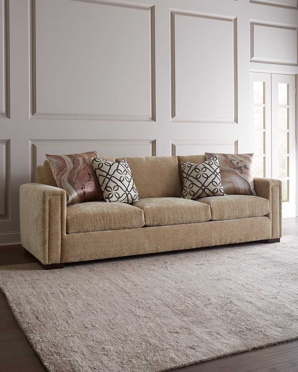 Glen Oaks Sofa, 104