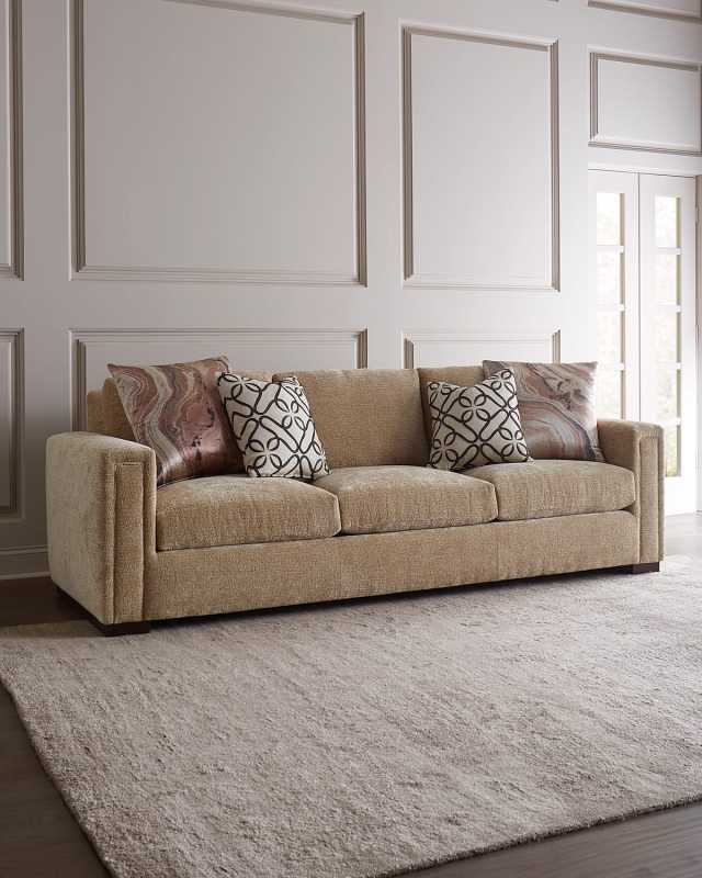 Glen Oaks Sofa, 104
