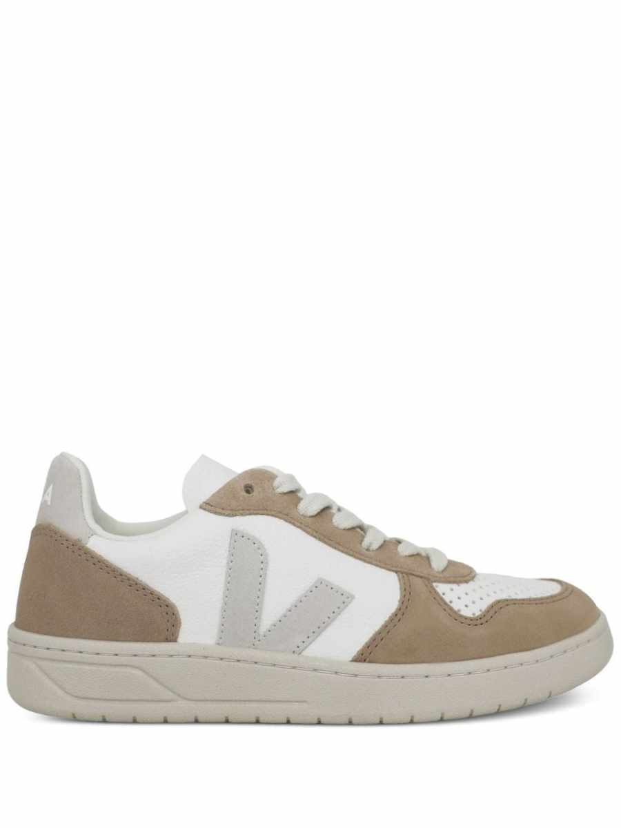 V10 Chromefree low-top sneakers
