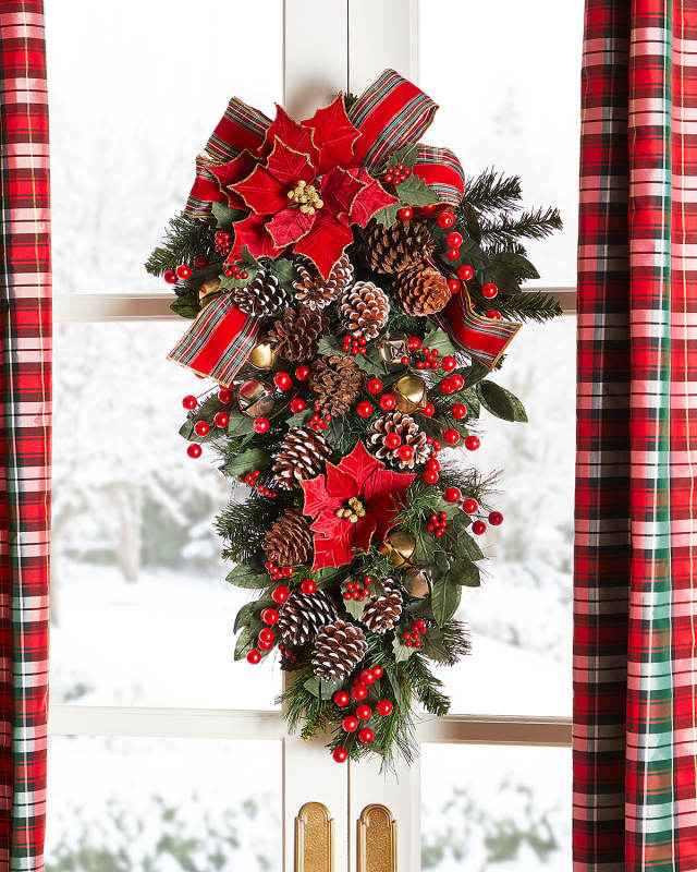 30" Classic Christmas Door Spray