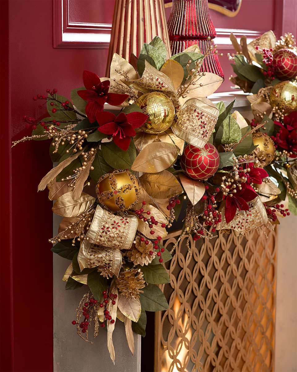 6' Gold Christmas Pre-Lit Garland