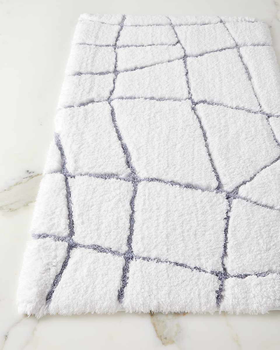 Amalia Rug, 24" x 39"