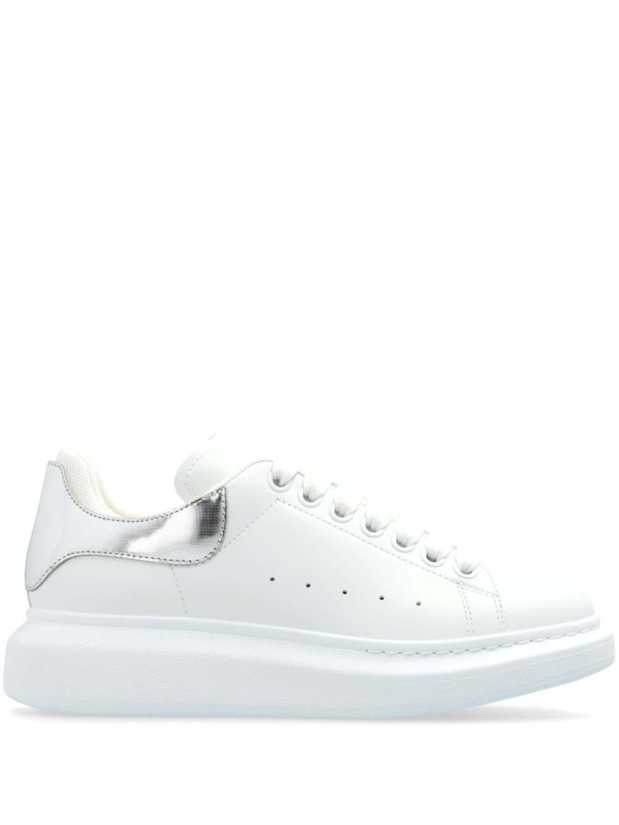 Oversized sneakers