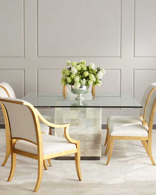 Trimbelle Dining Table