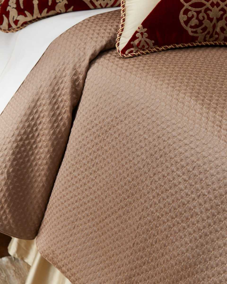 Queen Vienna Quilted Coverlet