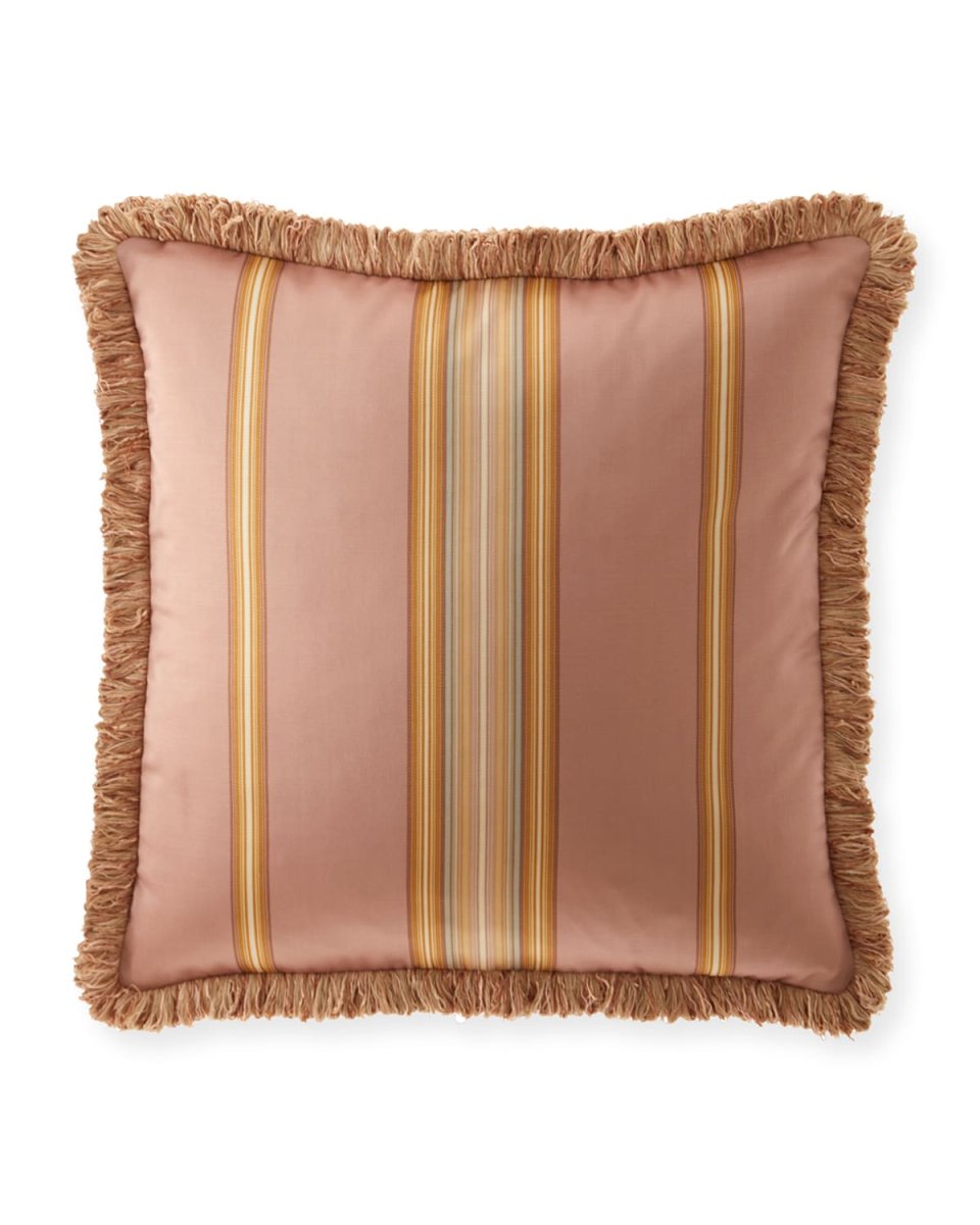 Liselle Euro Sham, Blus