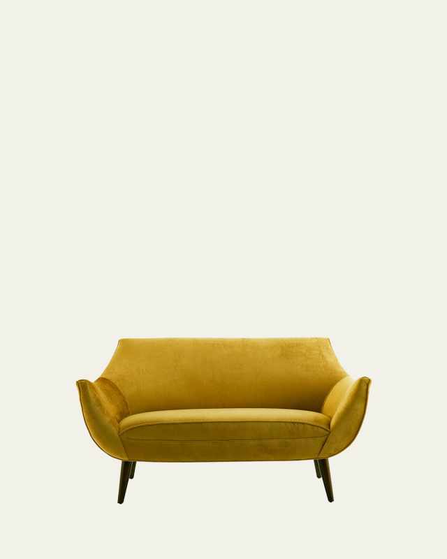 Leandro Settee