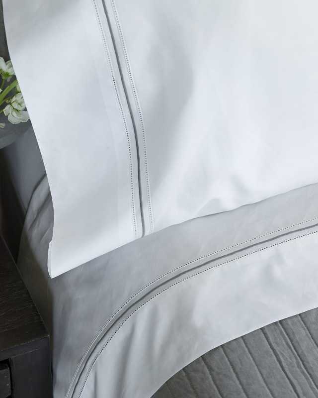 Bella White Queen 300TC Sheet Set