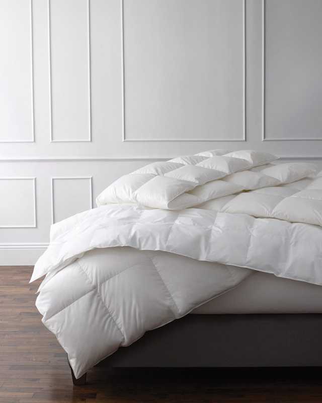 Libero All-Season Queen Comforter