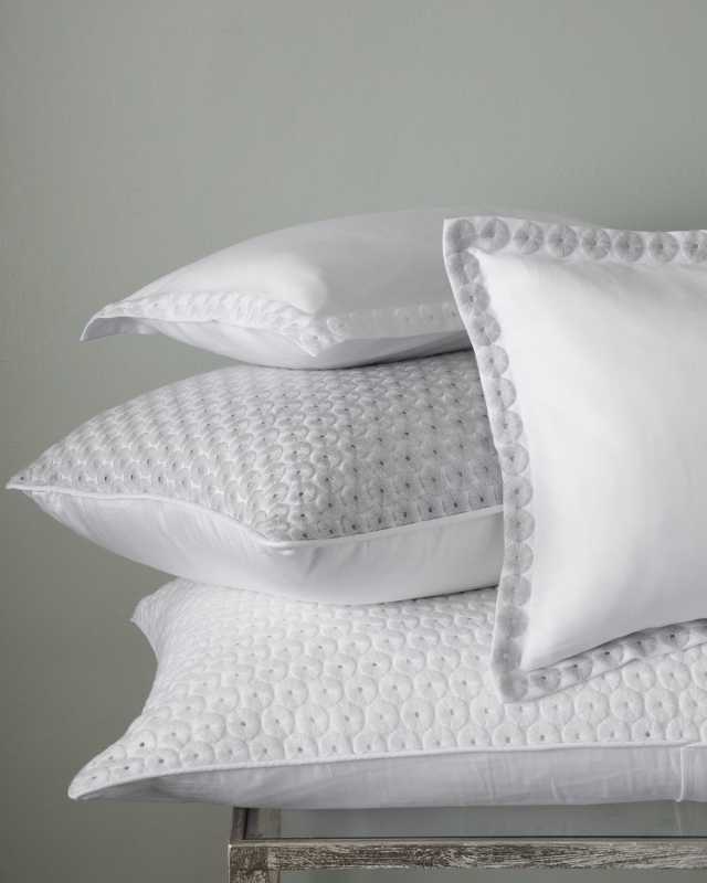 Angele Boudoir Sham, Whit