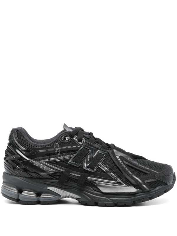 1906A sneakers