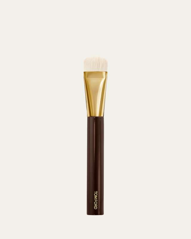 Shade and Illuminate Foundation Brush 2.5