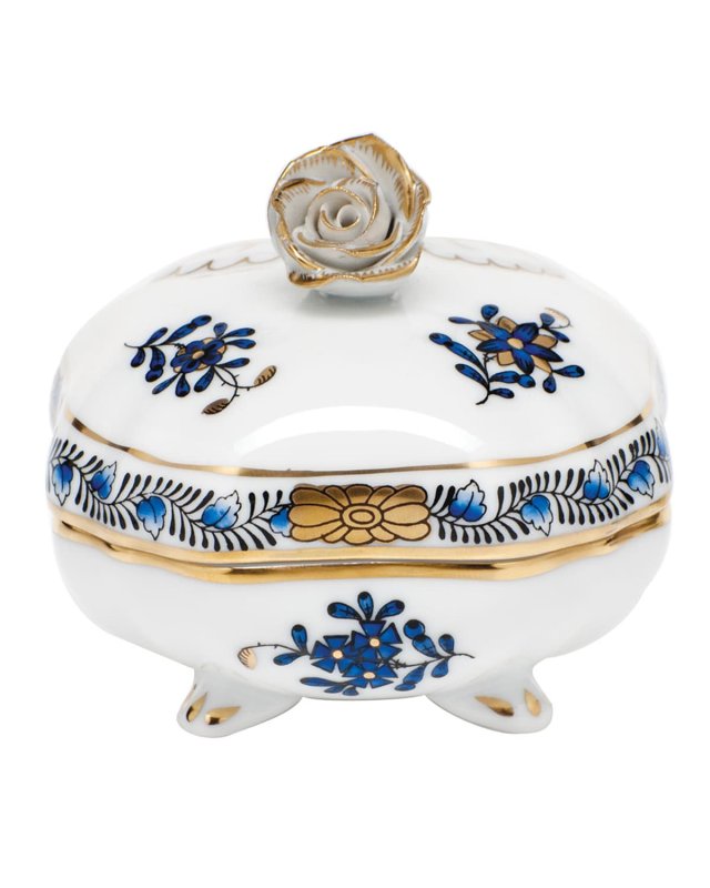 Chinese Bouquet Black Sapphire Covered Bonbon with Rose