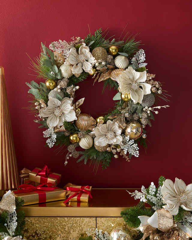 31" Gold and White Christmas Wreath